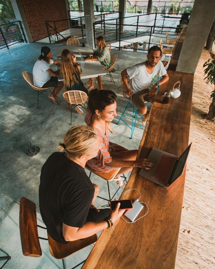 Endless Summer Surf Camp Kuta Kuta Lombok Exterior foto